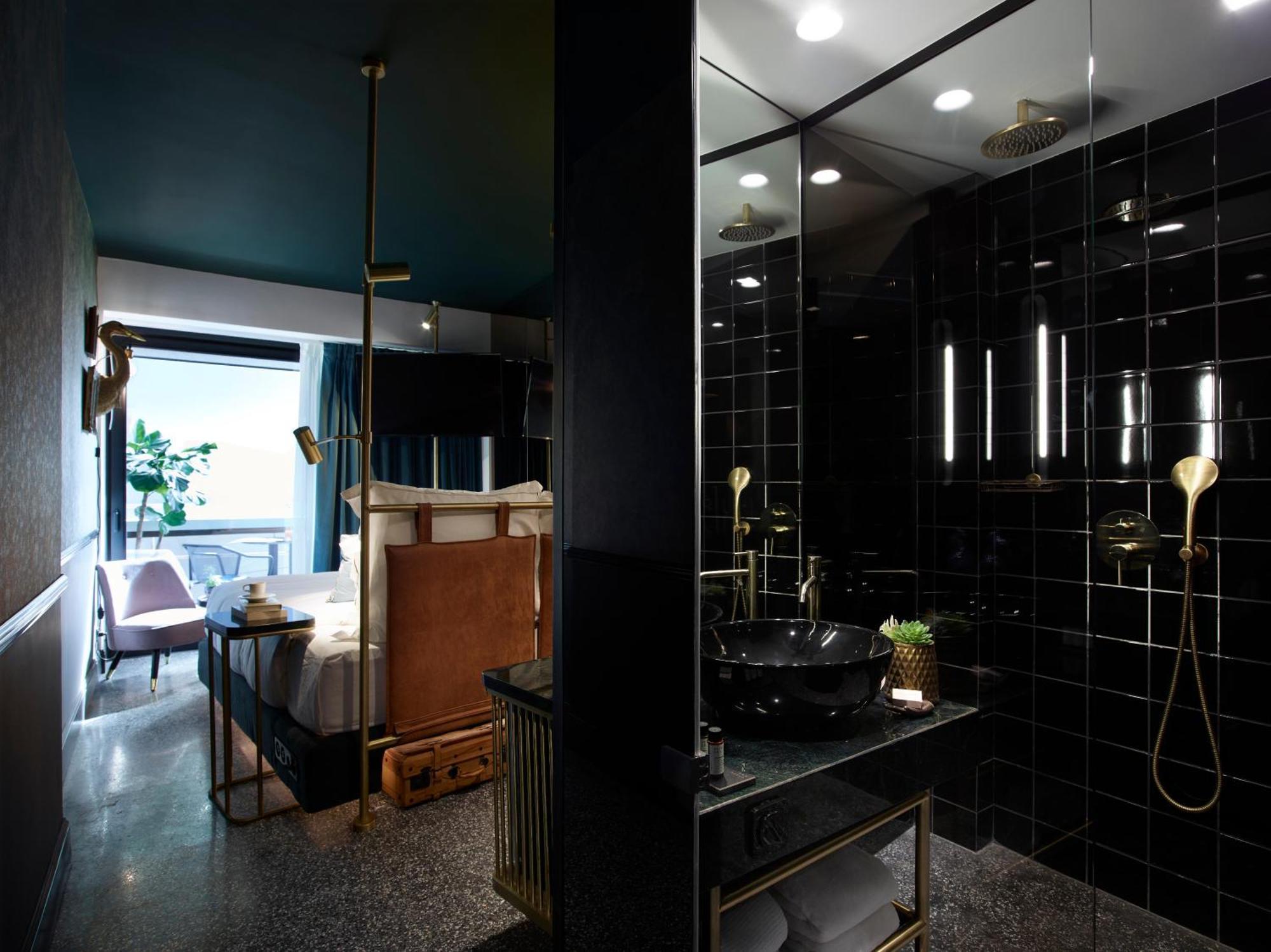 Hotel Skylark, Aluma & Athen