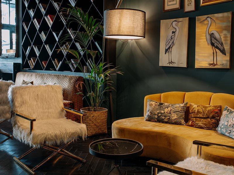 Skylark, Aluma & Hotel Atenas