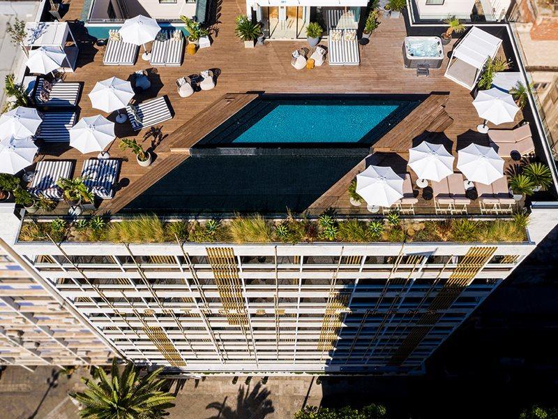 Skylark, Aluma & Hotel Atenas