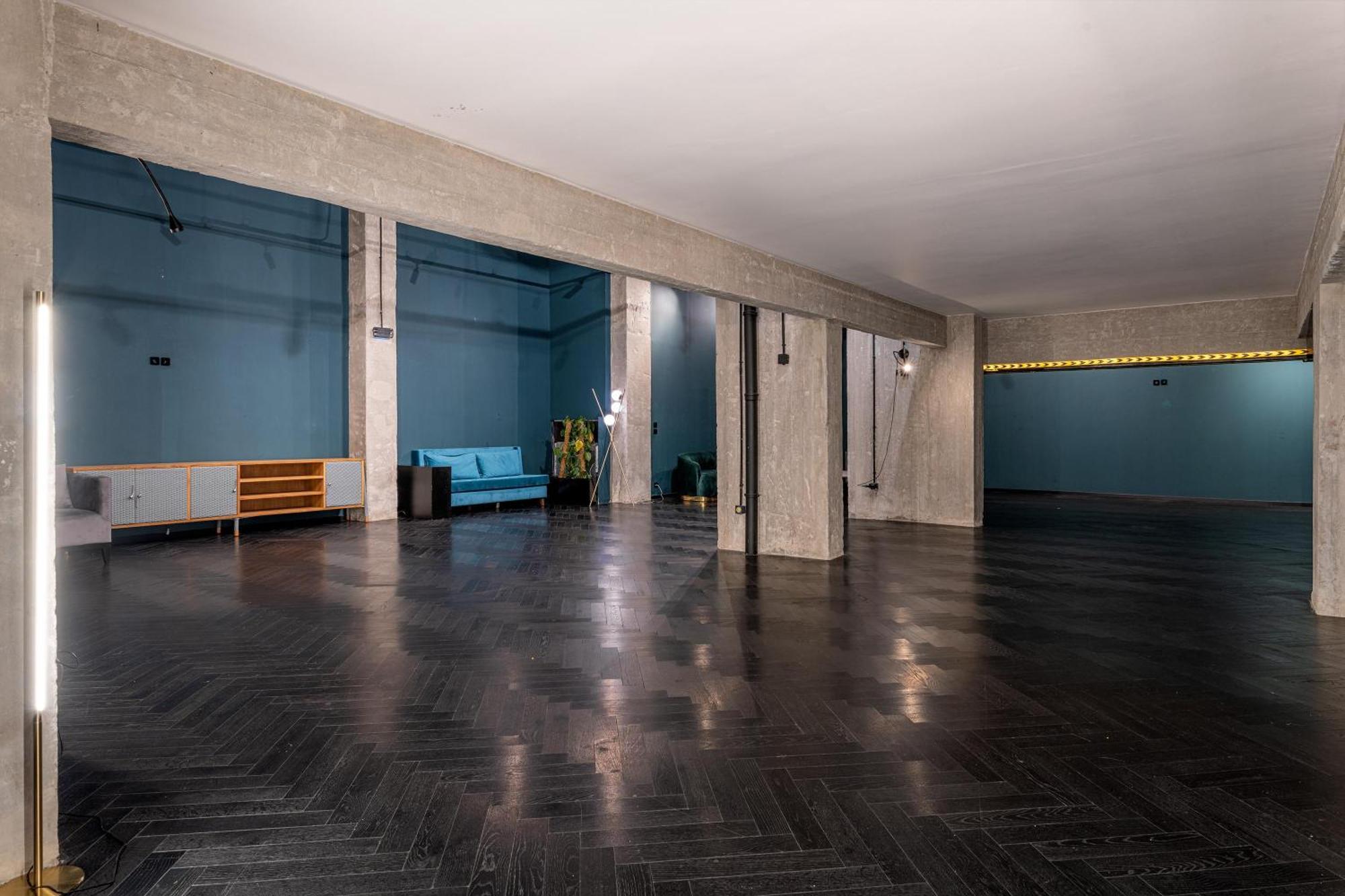 Hotel Skylark, Aluma &