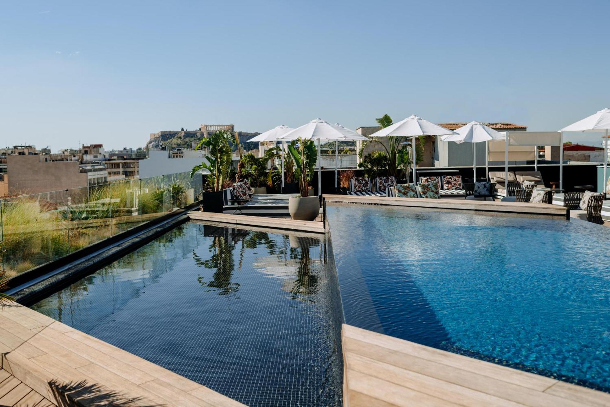 Skylark, Aluma & Hotel Atenas