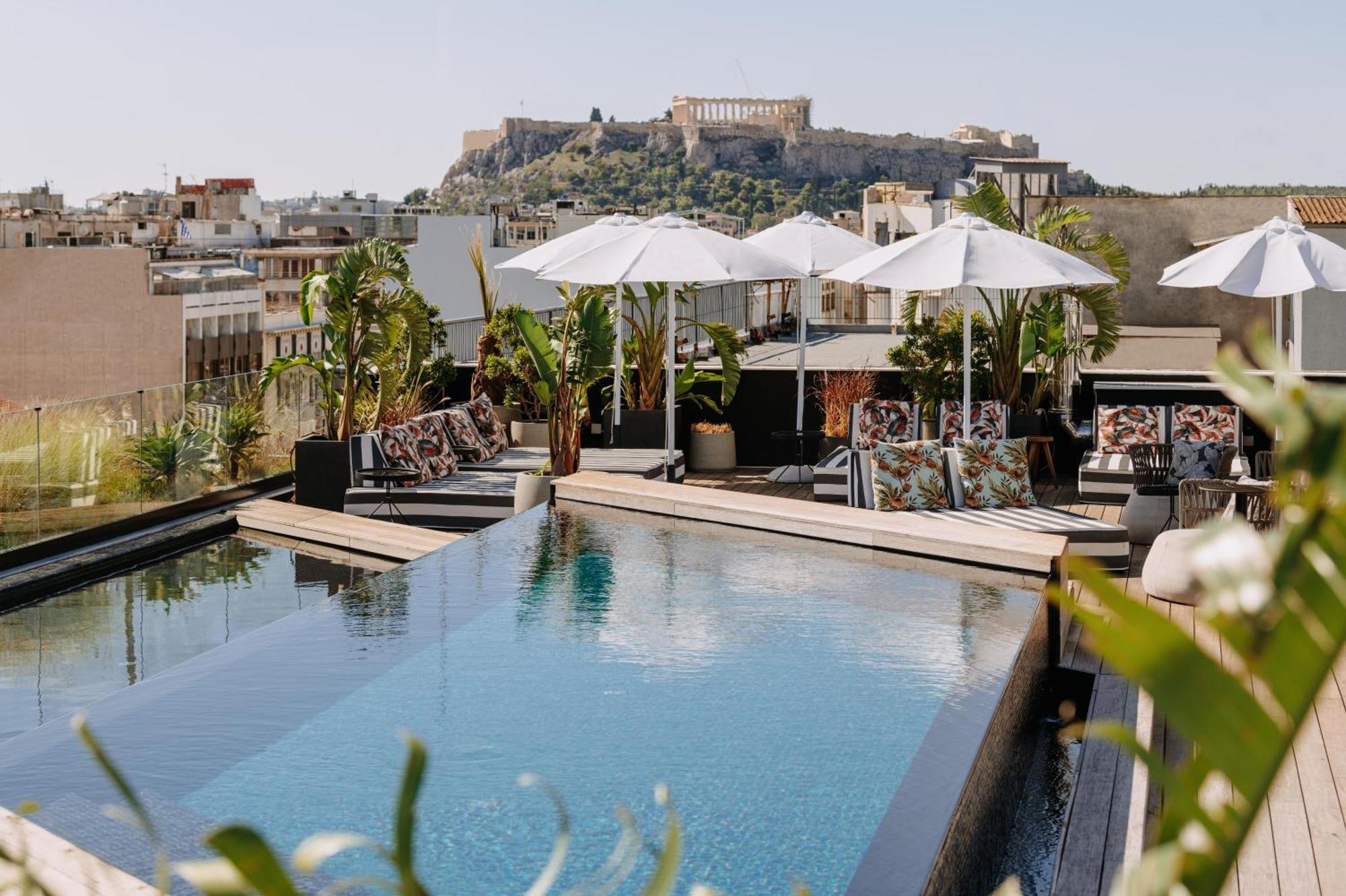 Hotel Skylark, Aluma &